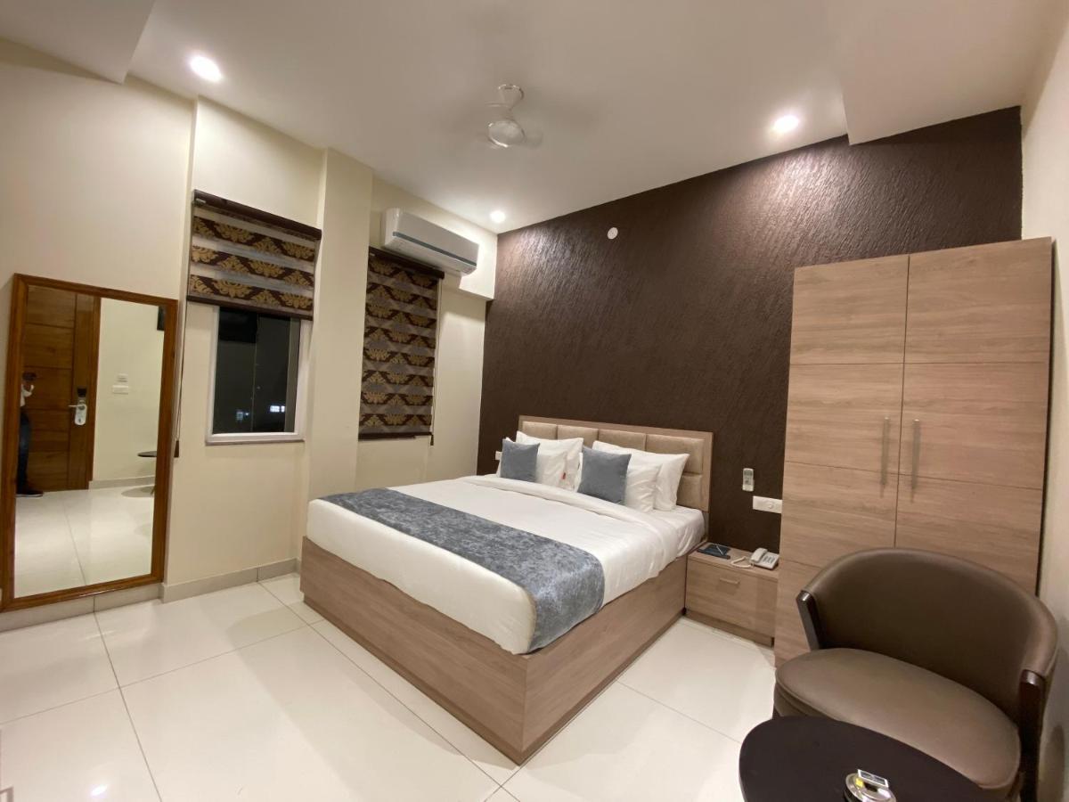 Hotel Vishal Imperial Rohtak Exterior photo
