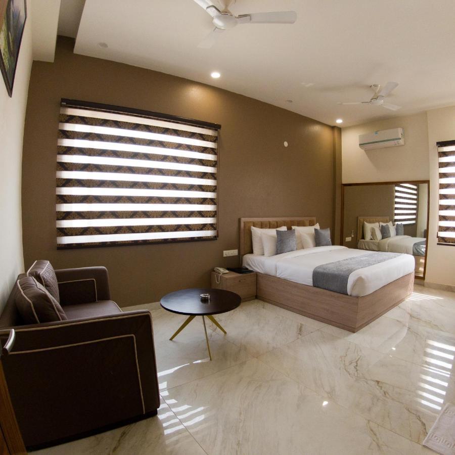 Hotel Vishal Imperial Rohtak Exterior photo