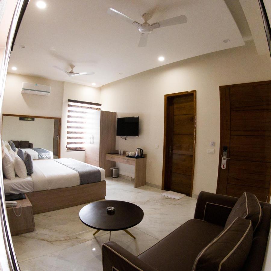 Hotel Vishal Imperial Rohtak Exterior photo